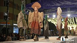 В Челябинске прошел зрелищный и яркий фестиваль «Парад моды на Кировке»