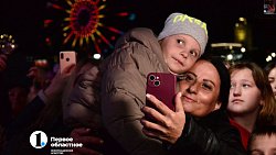 В Челябинске в честь Дня города на сцене выступили Валерия и Дмитрий Певцов