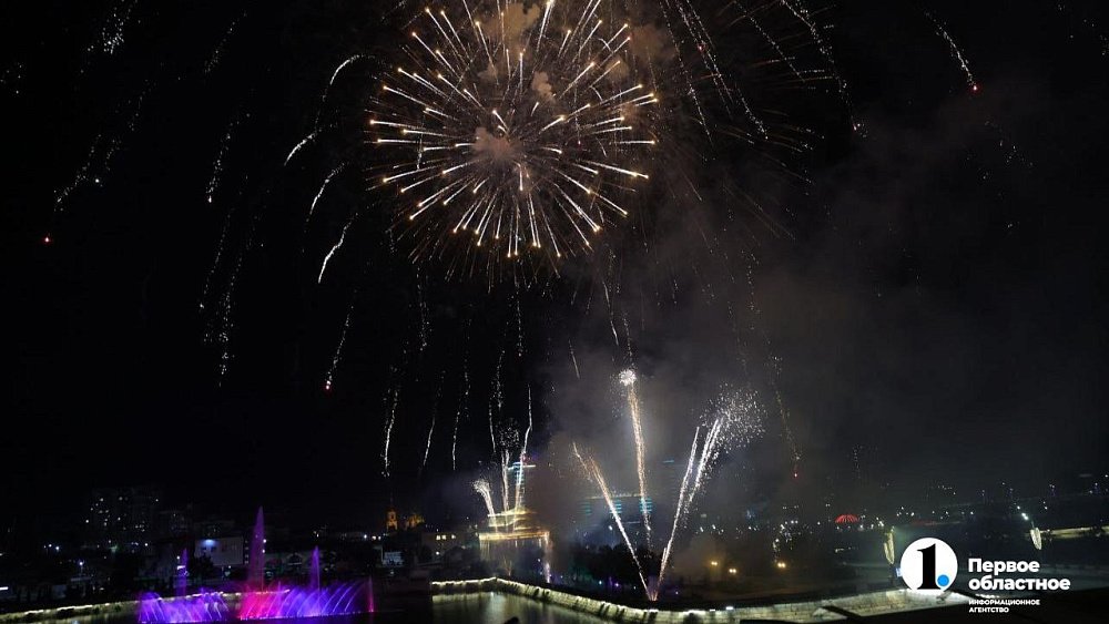 Праздничный салют в день рождения Челябинска гремел 12 минут