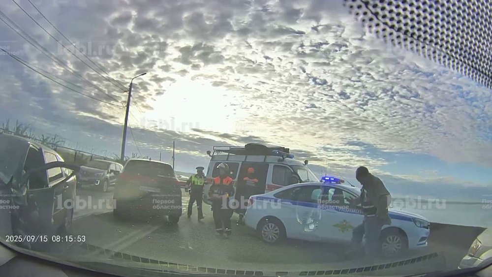 Из-за массового ДТП в Челябинске закрыли въезд на Шершневскую плотину