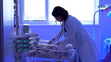 Чем врач-неонатолог отличается от педиатра и каковы его обязанности