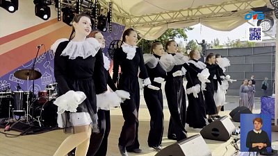 Пешеходная улица Челябинска стала сценой под открытым небом