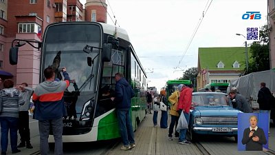Транспортный фестиваль прошел в День города в Челябинске