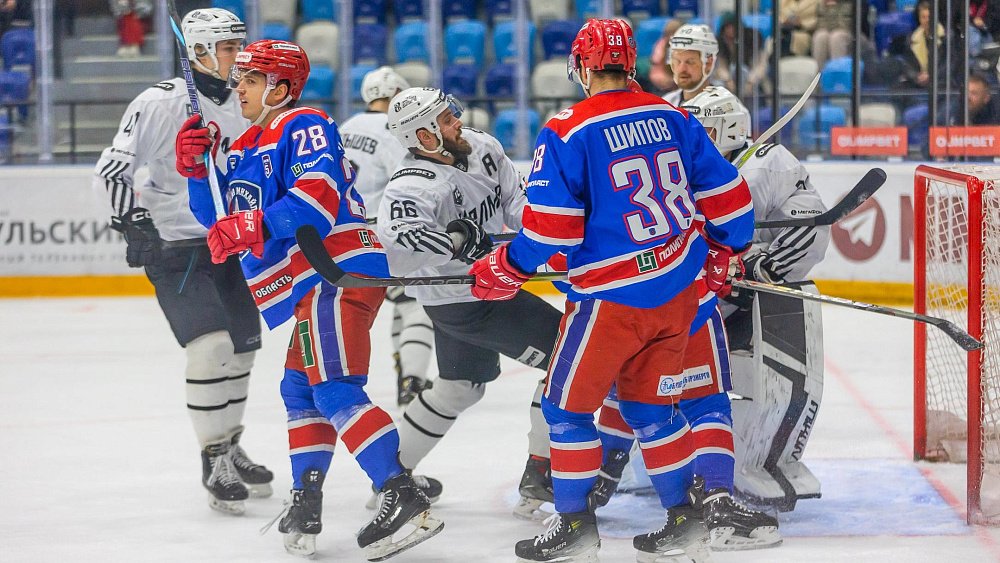 Хоккеисты «Челмета» из‑за удалений упустили победу в матче с «АКМ»