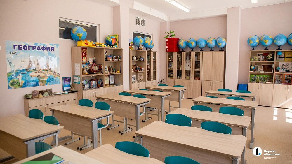 28 учителей из Челябинской области получили по 200 тысяч рублей