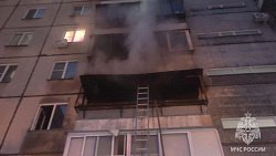 В Челябинске 25 человек эвакуировались из многоэтажки из‑за ночного пожара