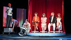 Как мы редакцией на премьеру в Камерный театр ходили