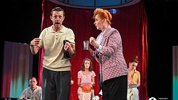 Как мы редакцией на премьеру в Камерный театр ходили