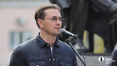 Сергей Безруков прилетел в Челябинск на открытие памятника Федору Плевако
