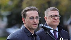 Сергей Безруков прилетел в Челябинск на открытие памятника Федору Плевако