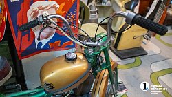 Реквизиты памяти: машина времени по‑троицки пахнет «Красной Москвой»