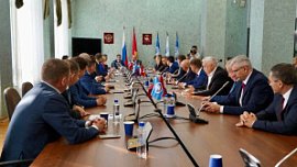 Избирательная комиссия Челябинской области раздала мандаты депутатам ЗСО