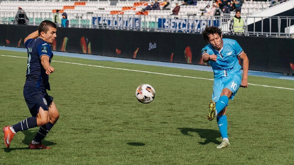 Футбольный судья украл победу у «Челябинска» в матче с «Уфой» в Первой лиге