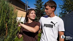 Молодая семья из Южноуральска построила «вкусный» бизнес на 20 тысячах кустов клубники