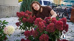 Молодая семья из Южноуральска построила «вкусный» бизнес на 20 тысячах кустов клубники