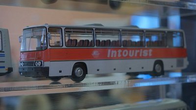 В Челябинске презентовали книгу-альбом об автобусном движении