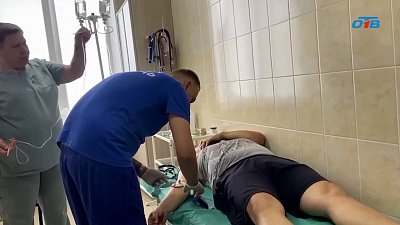 Сотрудники ГАИ на трассе под Челябинском спасли жизнь дальнобойщика