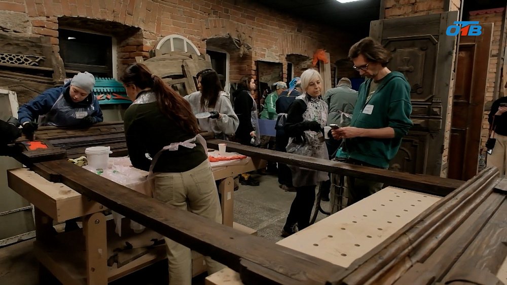 В Челябинске восстанавливают наличники 19 века