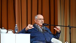 Кевин Костнер плакал: как Никита Михалков показывал звезде «Сибирского цирюльника»