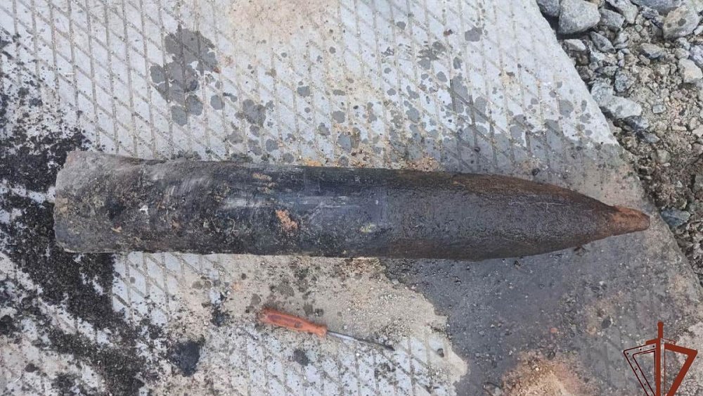 В Челябинске росгвардейцы успешно обезвредили артиллерийский снаряд