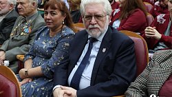 Алексей Текслер отметил вклад педагогов СПО в кадровый потенциал Южного Урала