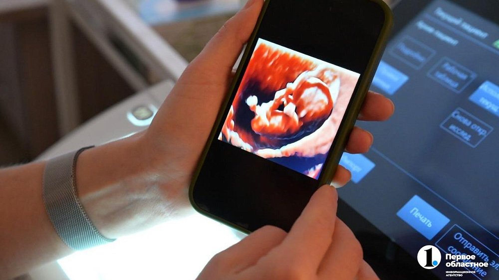 Суррогатная мама рассказала, как рожала ребенка для пары из Челябинской области