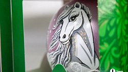 В челябинских магазинах в начале октября выложили новогодние украшения