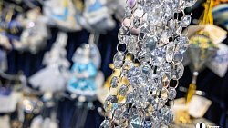 В челябинских магазинах в начале октября выложили новогодние украшения