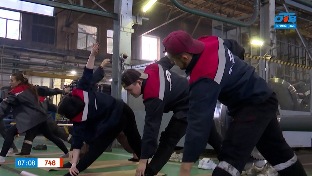 Самый необычный ЗОЖ в сюжете «Йога на заводе»