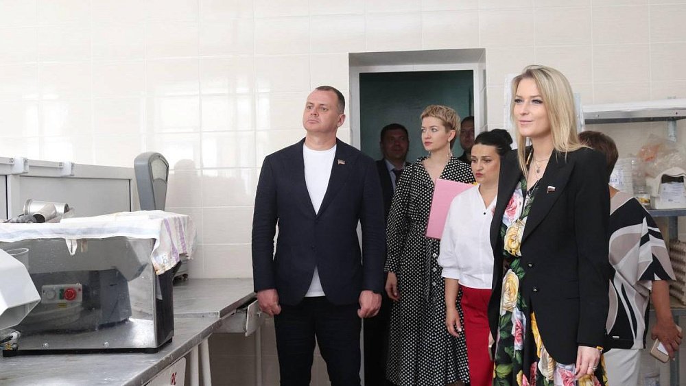 Депутат от Челябинской области обеспечила чистой водой детсад в Ясиноватой