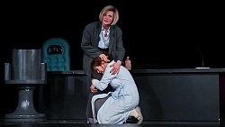 Лучшим спектаклем челябинского фестиваля «Камерата» стала работа «Счастье мое»