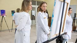 Челябинцы с ментальными особенностями избавляются от переживаний через арт‑терапию