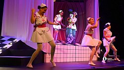 В день рождения Челябинский театр кукол говорил о своих ровесниках