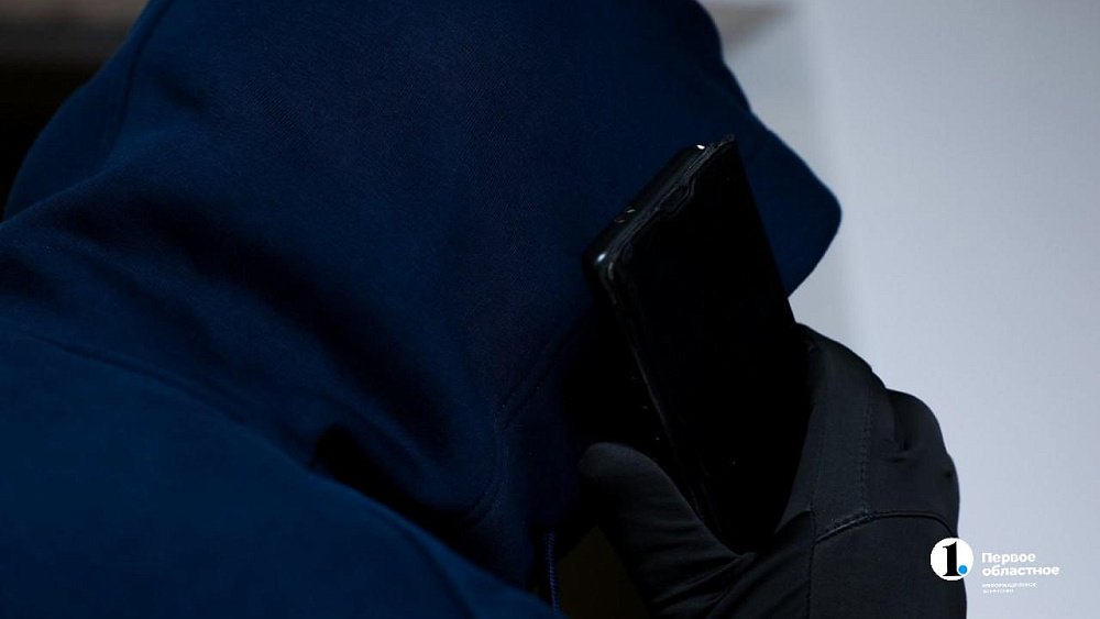 В Челябинске задержали курьера мошенников, забравшего у пенсионерки полмиллиона