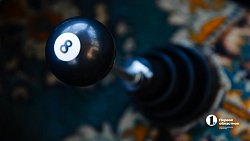 Челябинский саксофонист разъезжает по городу на бирюзовой «Волге»