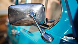 Челябинский саксофонист разъезжает по городу на бирюзовой «Волге»