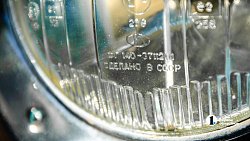 Челябинский саксофонист разъезжает по городу на бирюзовой «Волге»