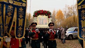 В Челябинске православные жители приняли участие в крестном ходе