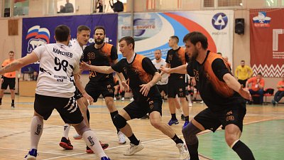 Гандболисты «Динамо-Сунгуля» в равной игре уступили «Пермским медведям» в Суперлиге