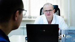 «Темнота закрылась шторкой»: история тех, кто дарит второй шанс