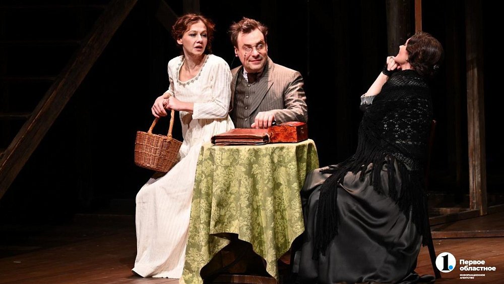 Евгений Цыганов и Полина Агуреева о гастролях в Челябинске и уральском холоде