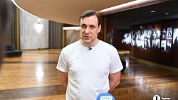 Евгений Цыганов и Полина Агуреева о гастролях в Челябинске и уральском холоде