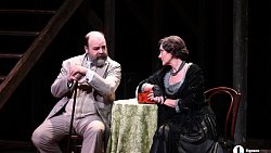 Евгений Цыганов и Полина Агуреева о гастролях в Челябинске и уральском холоде