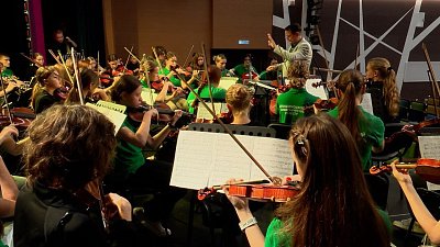 Юрий Башмет пообщался с воспитанниками детской филармонии в Челябинске