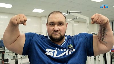Житель Челябинска — обладатель самого большого бицепса в стране
