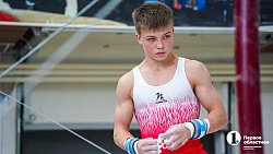 13-летний челябинский гимнаст объяснил, зачем прячет свои медали в шкафу