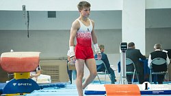 13-летний челябинский гимнаст объяснил, зачем прячет свои медали в шкафу