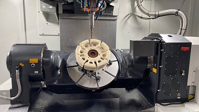 Челябинская компания выпустит первые в мире композитные шкивы для лифтов