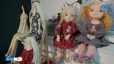 Удивительные текстильные игрушки Раисы Кувшиновой в рубрике «Кукольный дом»