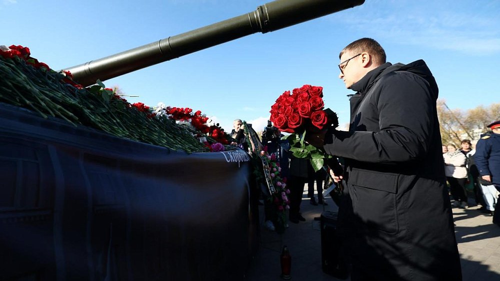 Алексей Текслер почтил память погибших в копейской трагедии